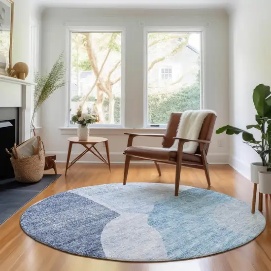 8' Denim Blue And Ivory Abstract Washable Round Rug With UV Protection Photo 4