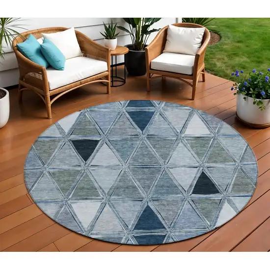 8' Denim Blue And Sky Blue Round Geometric Washable Indoor Outdoor Area Rug Photo 1
