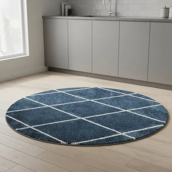5' Diamond Round Rug Photo 1