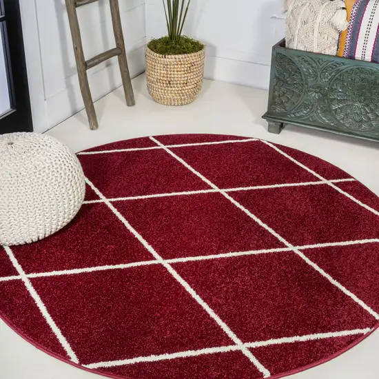 5' Diamond Round Rug Photo 5