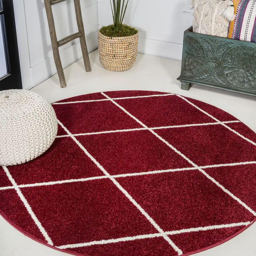 5' Diamond Round Rug Photo 5