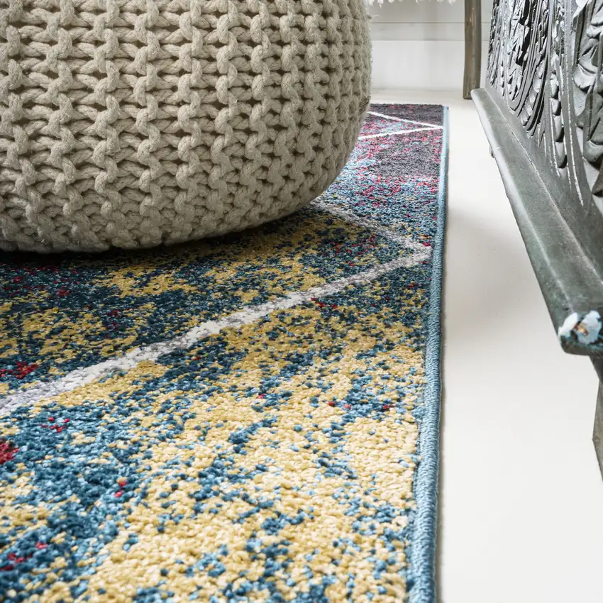 5' Diamond Round Rug Photo 6