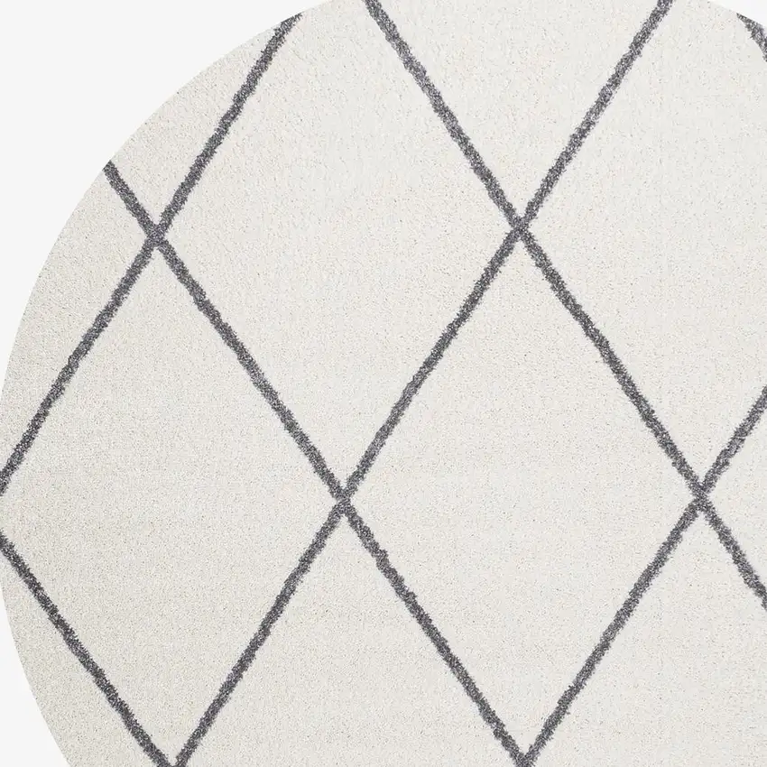 5' Diamond Round Rug Photo 3