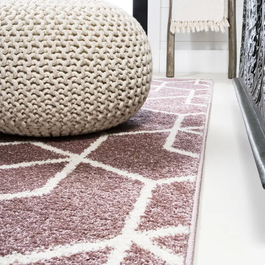 8' Diamond Runner Rug Photo 5