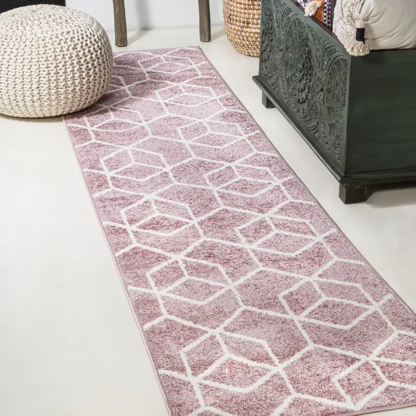 8' Diamond Runner Rug Photo 4