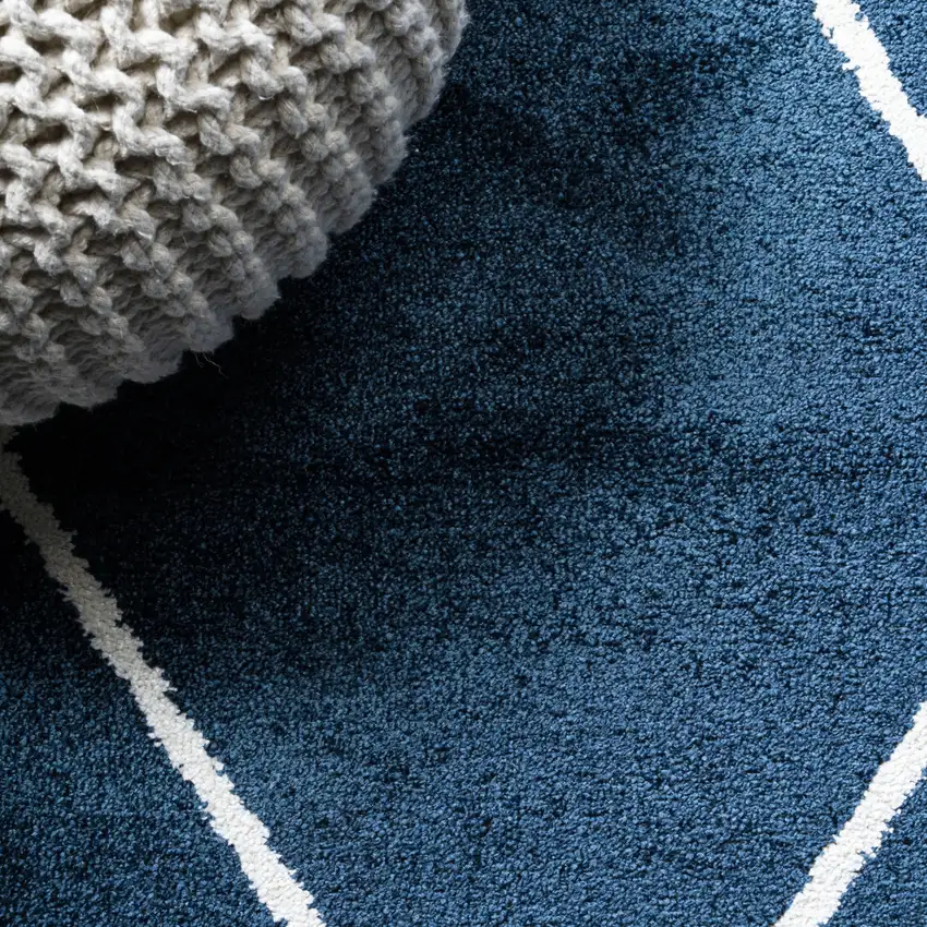 8' Diamond Runner Rug Photo 6