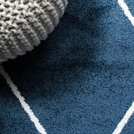 8' Diamond Runner Rug Photo 6