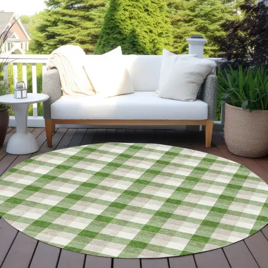 8' Emerald And Gray Round Plaid Washable Indoor Outdoor Area Rug Photo 6