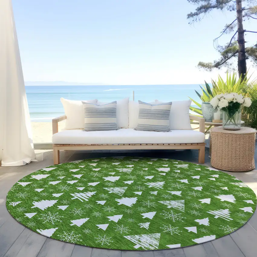 8' Emerald And Ivory Round Botanical Leaves Washable Indoor Outdoor Area Rug Photo 5