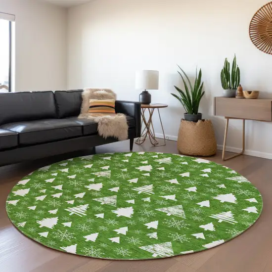8' Emerald And Ivory Round Botanical Leaves Washable Indoor Outdoor Area Rug Photo 6