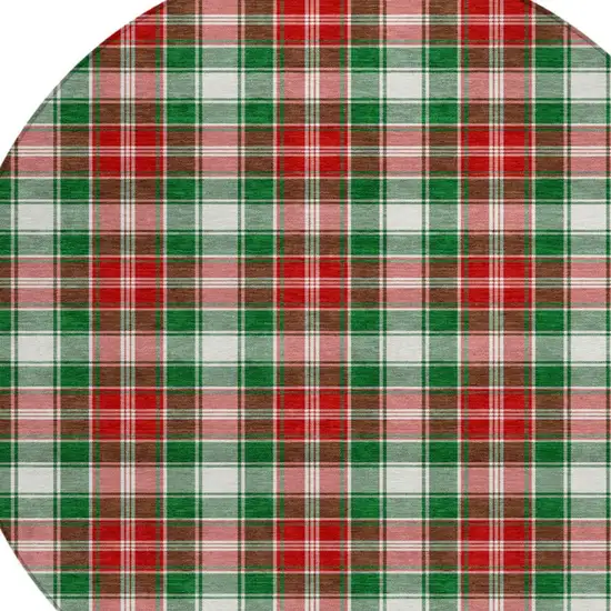 8' Emerald Red And White Round Plaid Washable Indoor Outdoor Area Rug Photo 8