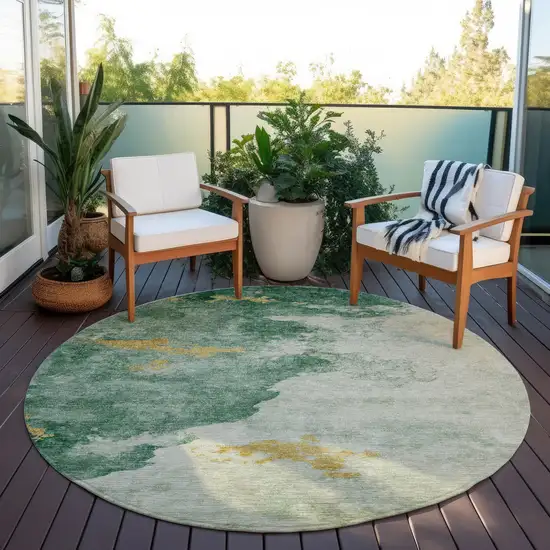 8' Emerald Sage And Ivory Round Abstract Washable Indoor Outdoor Area Rug Photo 5