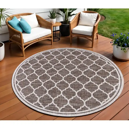 9' Espresso And Taupe Round Geometric Indoor Outdoor Area Rug Photo 1