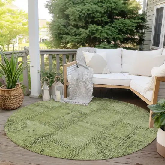 8' Fern Green And Artichoke Green Round Patchwork Washable Indoor Outdoor Area Rug Photo 6