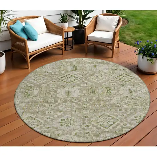 8' Fern Green And Beige Round Floral Medallion Washable Indoor Outdoor Area Rug Photo 2