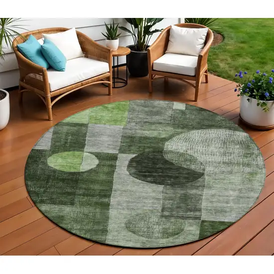 8' Fern Green And Gray Round Geometric Washable Indoor Outdoor Area Rug Photo 1