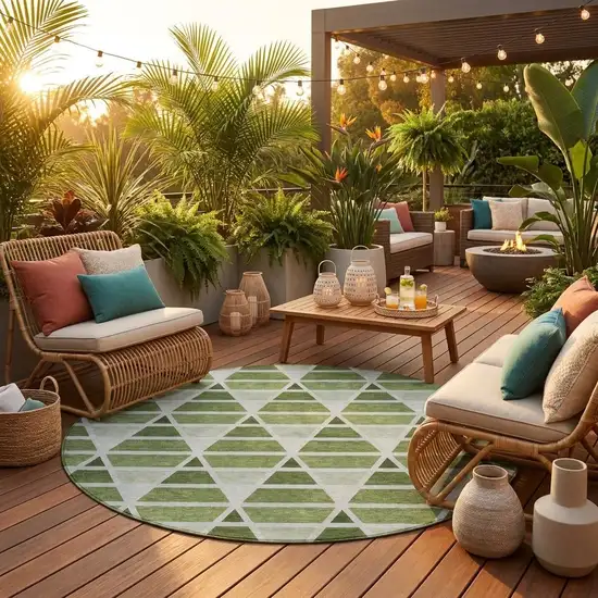 8' Fern Green And Green Round Geometric Washable Indoor Outdoor Area Rug Photo 1