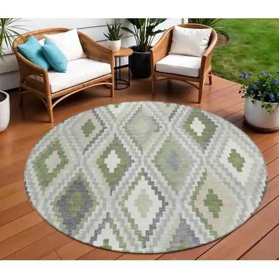 8' Fern Green Gray And Ivory Round Geometric Washable Indoor Outdoor Area Rug Photo 1