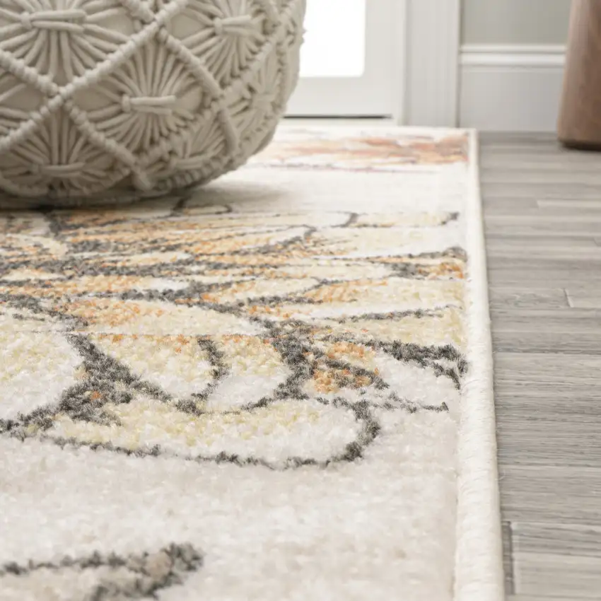 8' Floral Runner Rug Photo 4