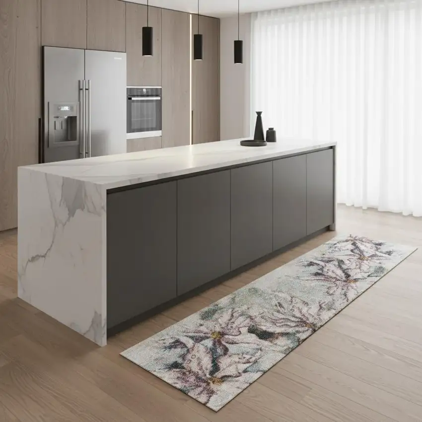 8' Floral Runner Rug Photo 1