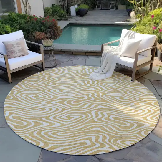 8' Gold And Beige Round Abstract Washable Indoor Outdoor Area Rug Photo 7