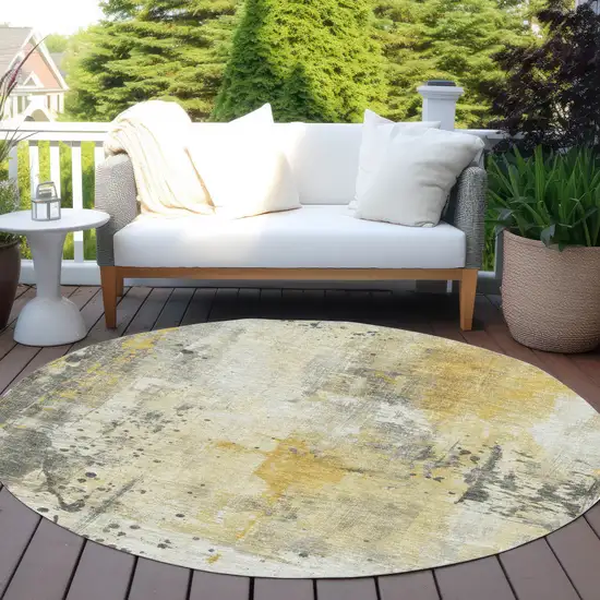 8' Gold And Beige Round Abstract Washable Indoor Outdoor Area Rug Photo 6