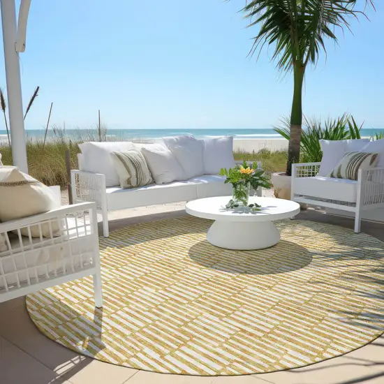 8' Gold And Beige Round Geometric Washable Indoor Outdoor Area Rug Photo 7