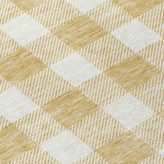 8' Gold And Beige Round Plaid Washable Indoor Outdoor Area Rug Photo 8