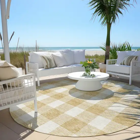 8' Gold And Beige Round Plaid Washable Indoor Outdoor Area Rug Photo 6