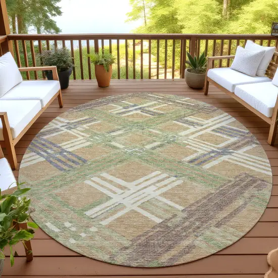 8' Gold And Brown Round Geometric Washable Indoor Outdoor Area Rug Photo 4