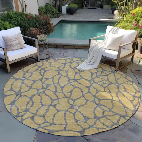 8' Gold And Gray Round Geometric Washable Indoor Outdoor Area Rug Photo 6