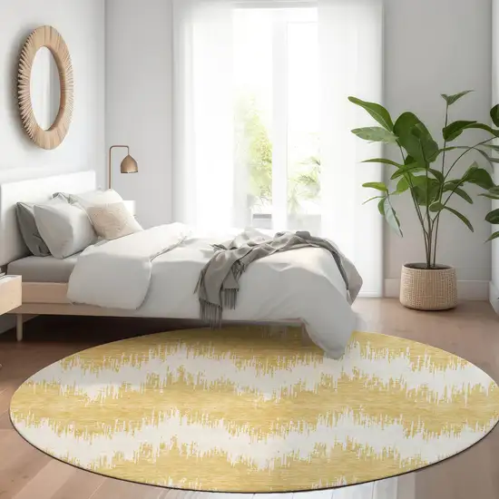 8' Gold And Ivory Chevron Washable Round Rug With UV Protection Photo 5