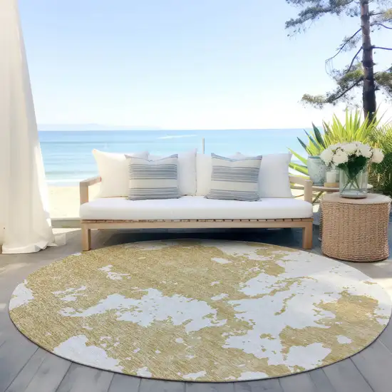 8' Gold And Ivory Round Abstract Washable Indoor Outdoor Area Rug Photo 6