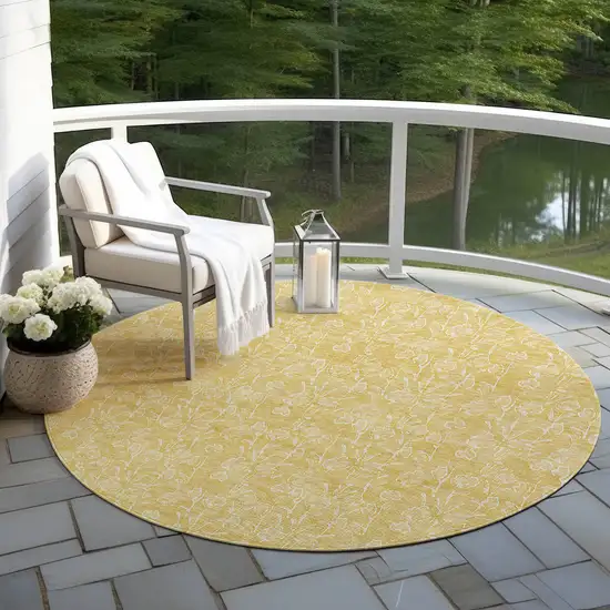 8' Gold And Ivory Round Floral Washable Indoor Outdoor Area Rug Photo 6