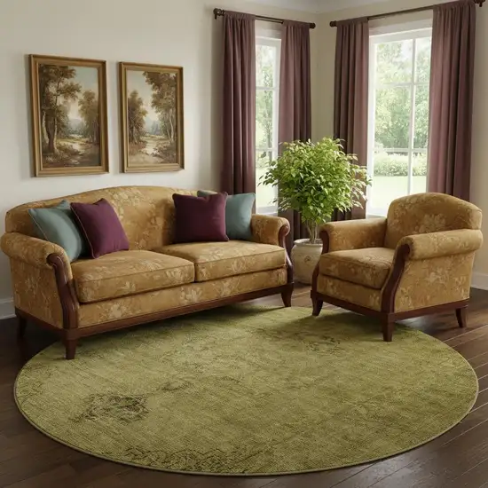 8' Gold And Wheat Oriental Washable Round Rug With UV Protection Photo 1