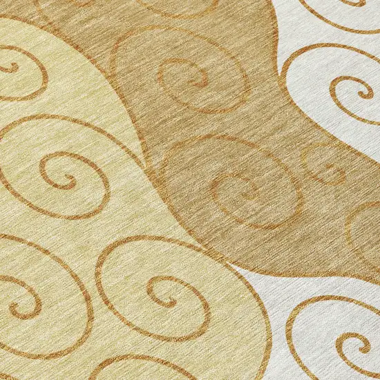 8' Gold And Wheat Round Abstract Washable Indoor Outdoor Area Rug Photo 7