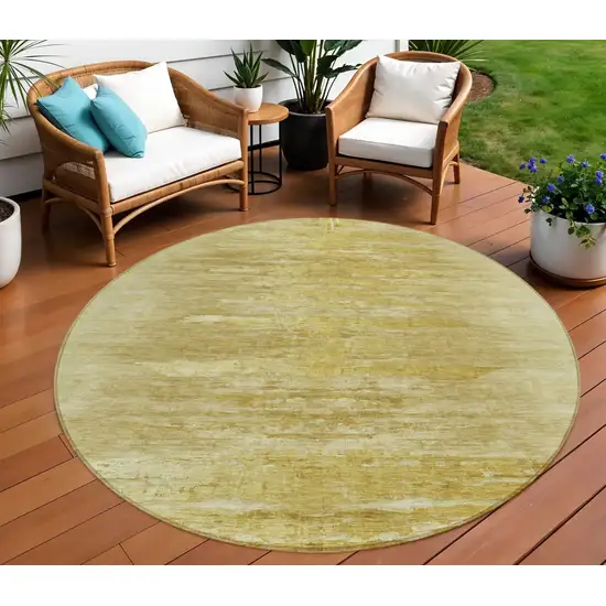 8' Gold And Wheat Round Abstract Washable Indoor Outdoor Area Rug Photo 1