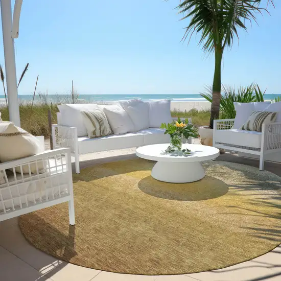 8' Gold And Wheat Round Ombre Washable Indoor Outdoor Area Rug Photo 5