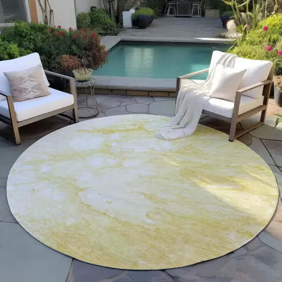 8' Gold Beige And Ivory Round Abstract Washable Indoor Outdoor Area Rug Photo 6