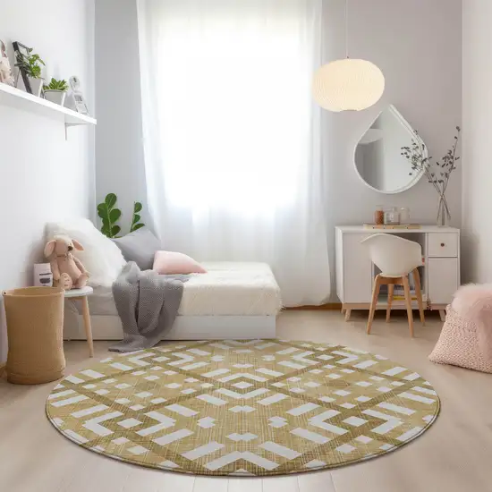 8' Gold Beige And Tan Round Geometric Washable Indoor Outdoor Area Rug Photo 7
