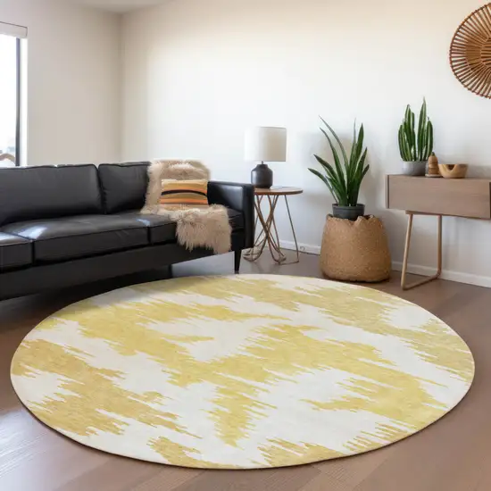 8' Gold Beige And Wheat Round Abstract Washable Indoor Outdoor Area Rug Photo 7