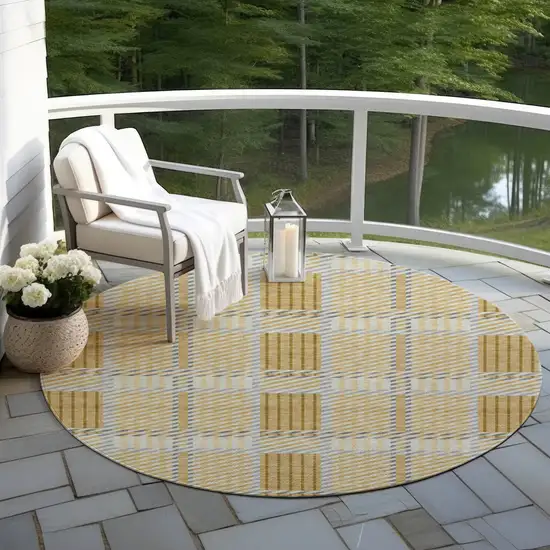 8' Gold Brown And Gray Round Plaid Washable Indoor Outdoor Area Rug Photo 7