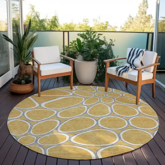 8' Gold Gray And Ivory Round Abstract Washable Indoor Outdoor Area Rug Photo 7