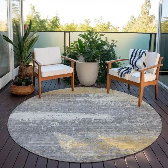 8' Gold Gray And Silver Round Abstract Washable Indoor Outdoor Area Rug Photo 5