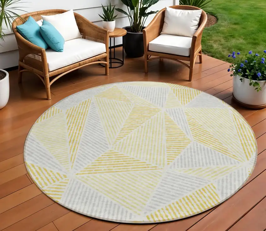 8' Gold Gray And Wheat Round Geometric Washable Indoor Outdoor Area Rug Photo 1