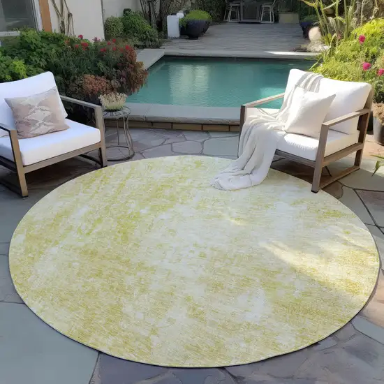 8' Gold Wheat And Ivory Round Abstract Washable Indoor Outdoor Area Rug Photo 6