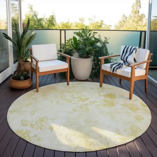 8' Gold Wheat And Ivory Round Floral Washable Indoor Outdoor Area Rug Photo 6