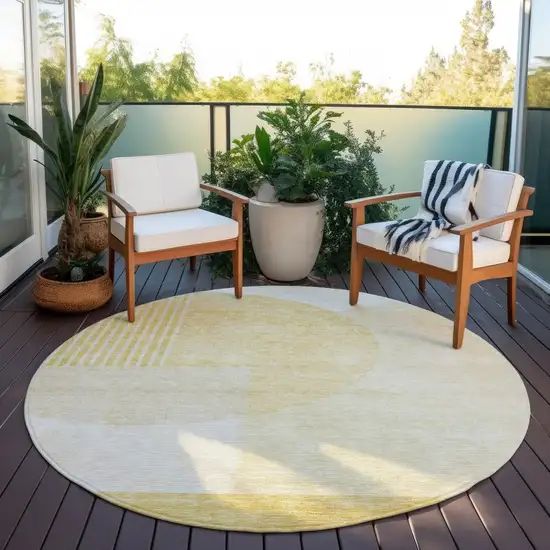 8' Gold Wheat And Ivory Round Geometric Washable Indoor Outdoor Area Rug Photo 8
