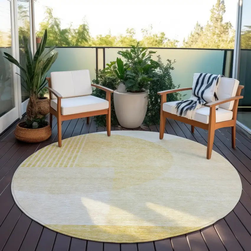 8' Gold Wheat And Ivory Round Geometric Washable Indoor Outdoor Area Rug Photo 8