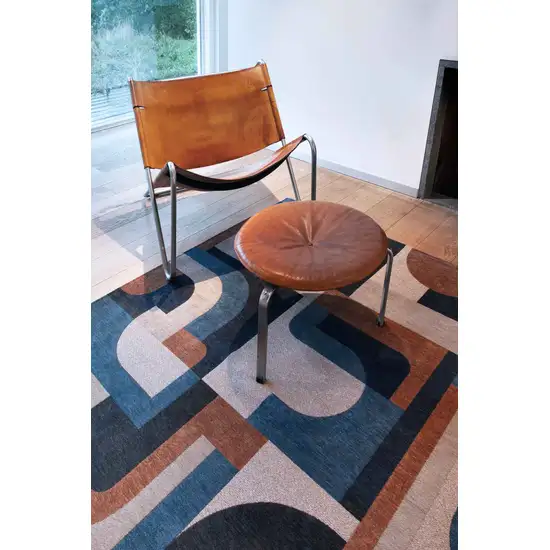 5' Gray And Beige Geometric ,Washable, Non Skid Round Rug Photo 4